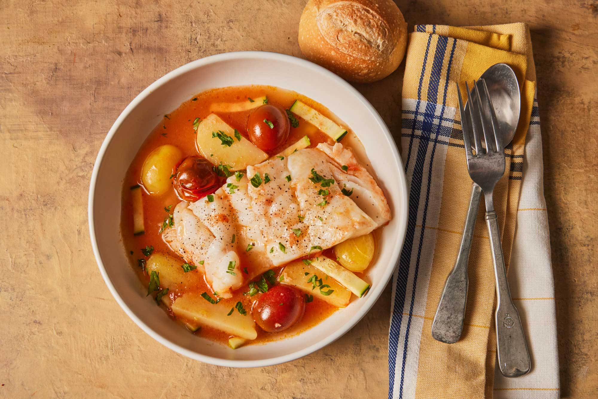 cooking boxed fish in microwave Happyyami 1pc Oven Box Tool for Vegetables and More Material Convenient for Heating and Refrigeration: Home & Kitchen How to Cook Delicious Fish