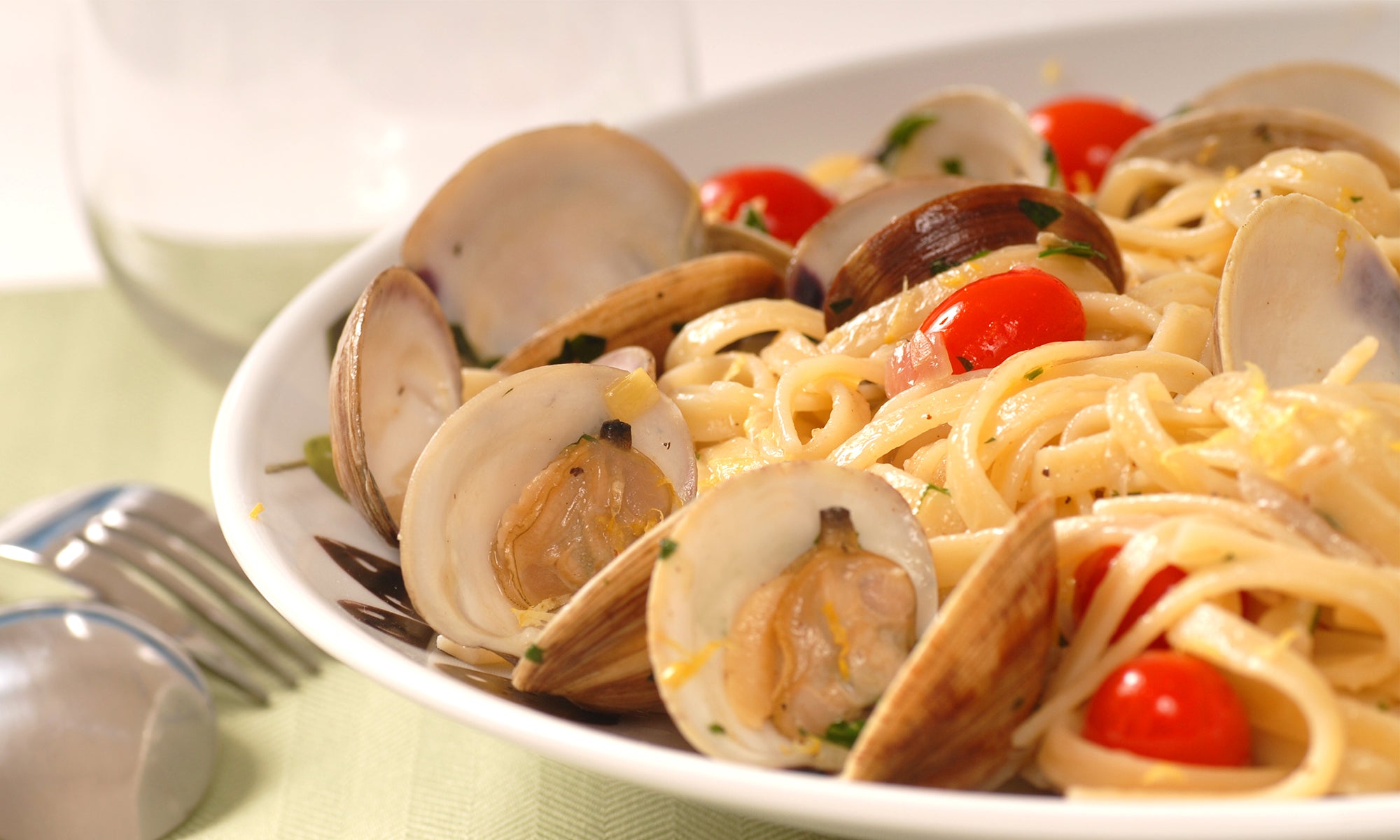 Linguine with Littleneck Clams Recipe Roger's Fish Co.