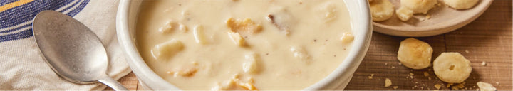 Clam chowder in bowl 
